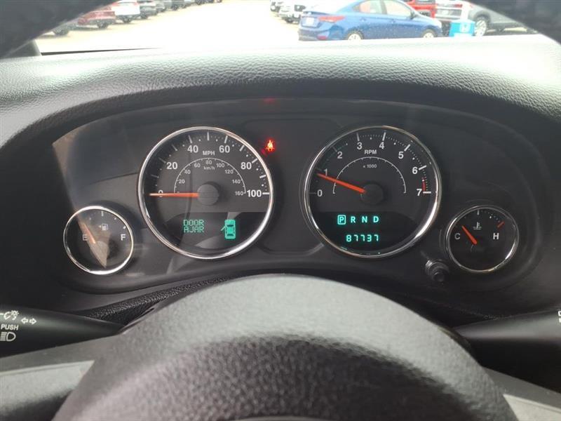 Jeep Wrangler Unlimited Sahara 4WD 2014