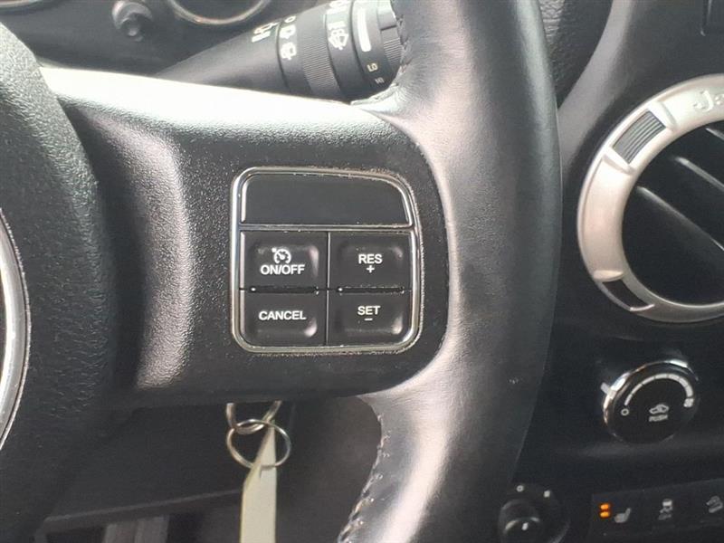 Jeep Wrangler Unlimited Sahara 4WD 2014