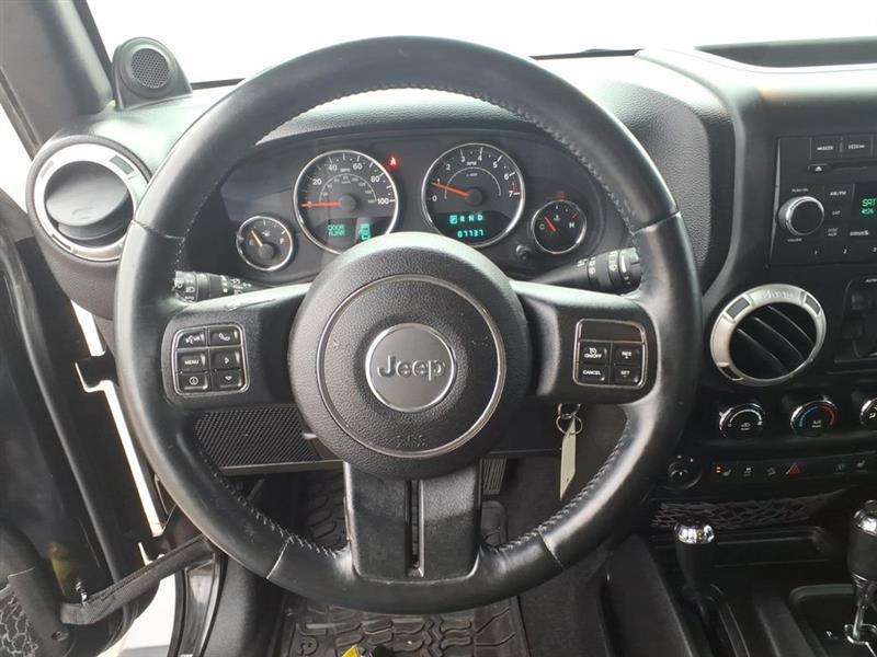 Jeep Wrangler Unlimited Sahara 4WD 2014