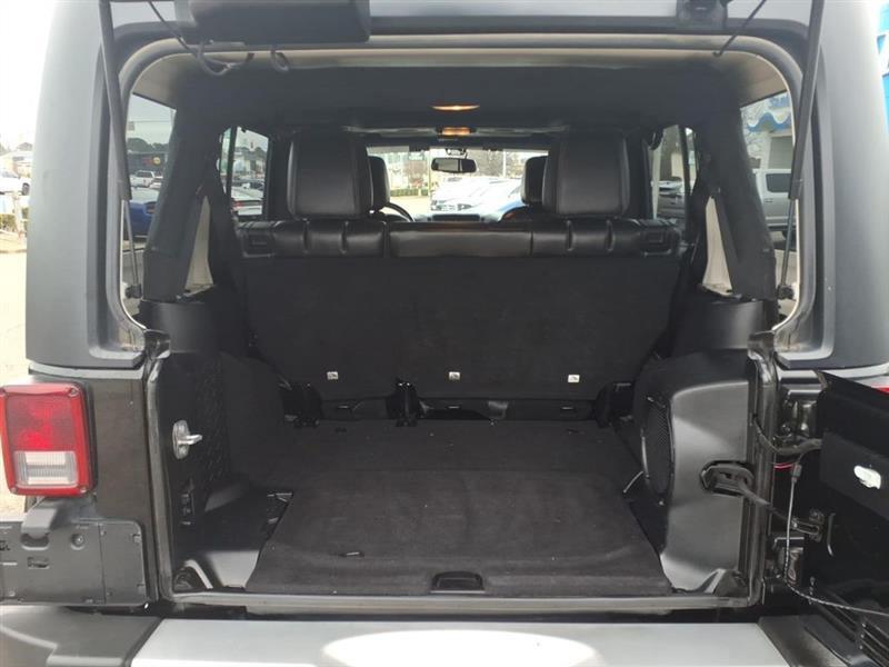 Jeep Wrangler Unlimited Sahara 4WD 2014