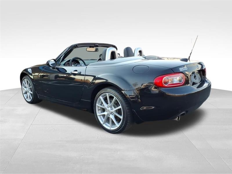 Mazda MX-5 Miata Grand Touring PRHT 2010