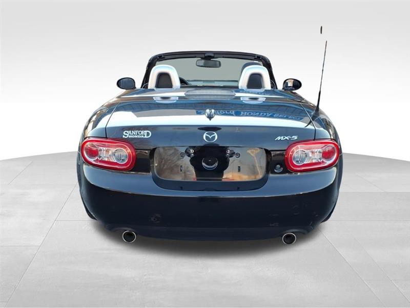 Mazda MX-5 Miata Grand Touring PRHT 2010