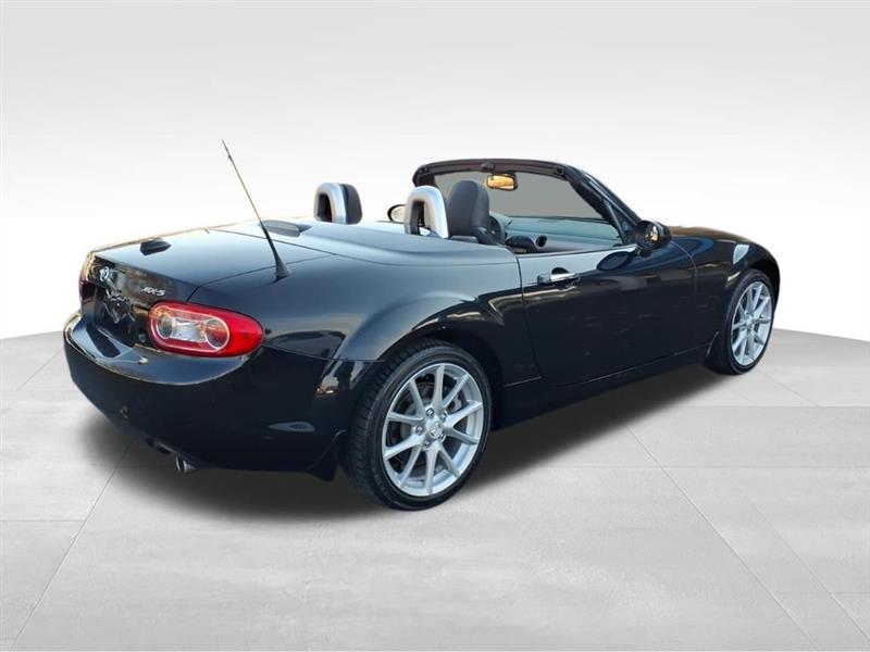 Mazda MX-5 Miata Grand Touring PRHT 2010