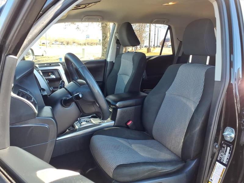 Toyota 4Runner SR5 4WD 2022