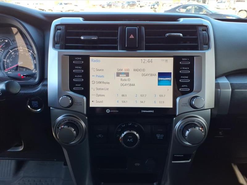 Toyota 4Runner SR5 4WD 2022