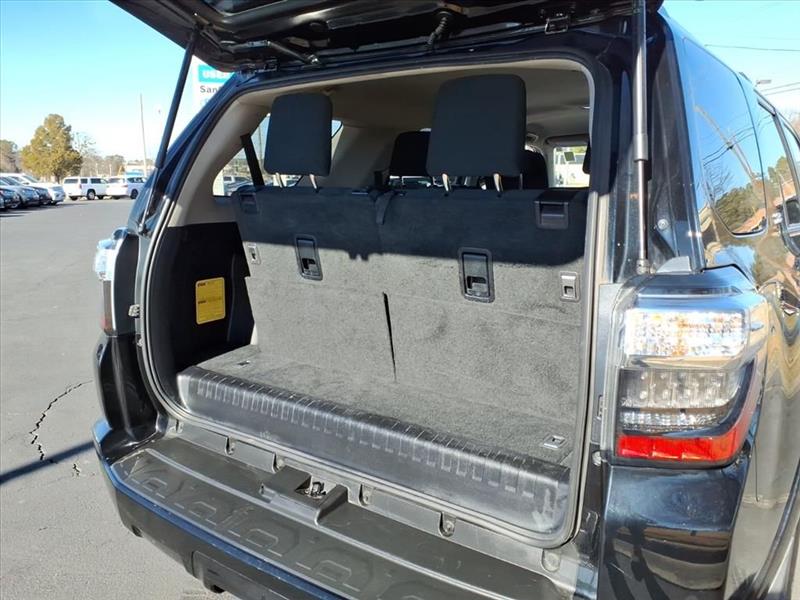 Toyota 4Runner SR5 4WD 2022