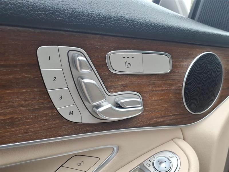 Mercedes-Benz GLC-Class GLC300 2020