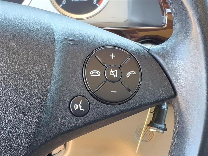 Mercedes-Benz GLK-Class GLK350 4MATIC 2012