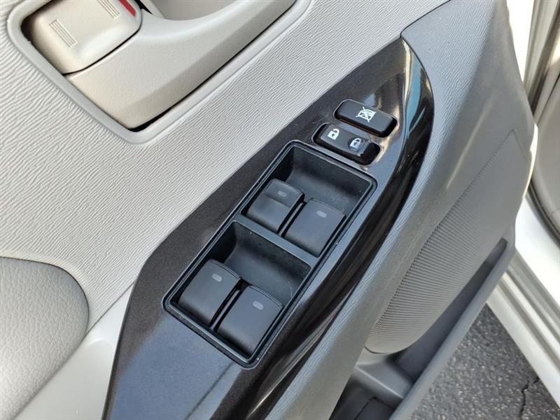 Toyota Sienna LE FWD 8-Passenger V6 2014