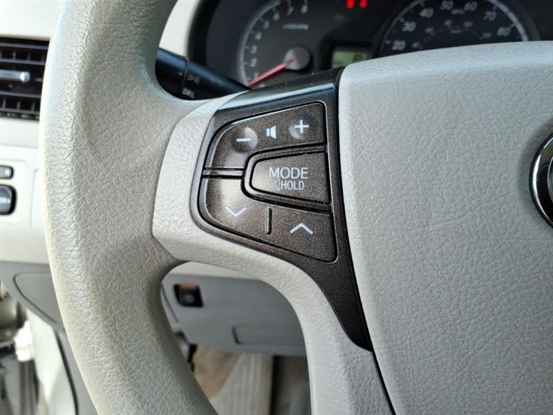 Toyota Sienna LE FWD 8-Passenger V6 2014