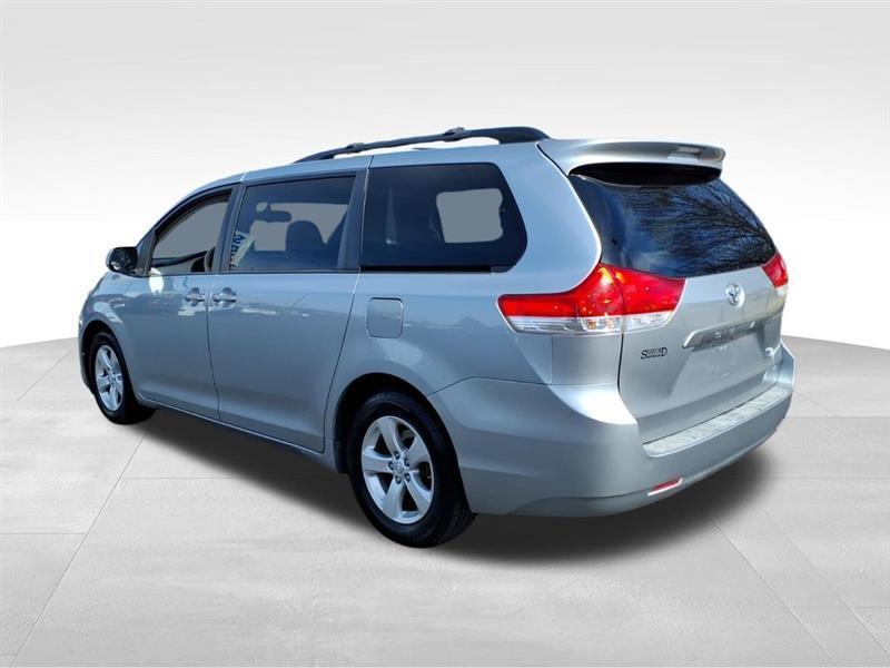 Toyota Sienna LE FWD 8-Passenger V6 2014