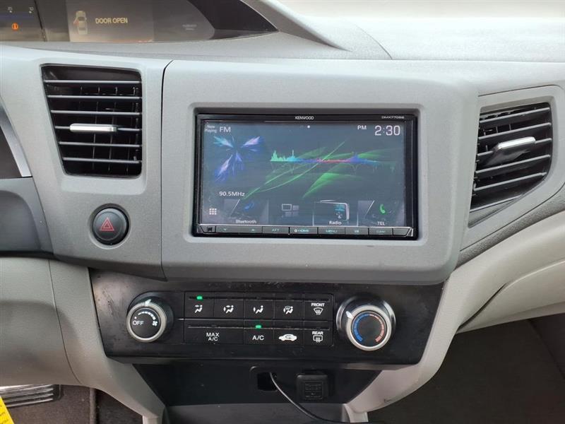 Honda Civic LX Sedan 5-Speed AT 2012