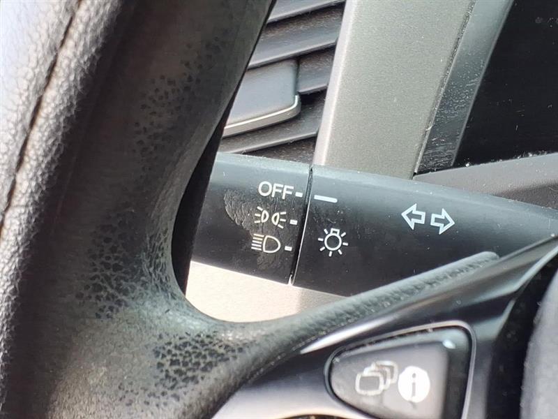 Honda Civic LX Sedan 5-Speed AT 2012