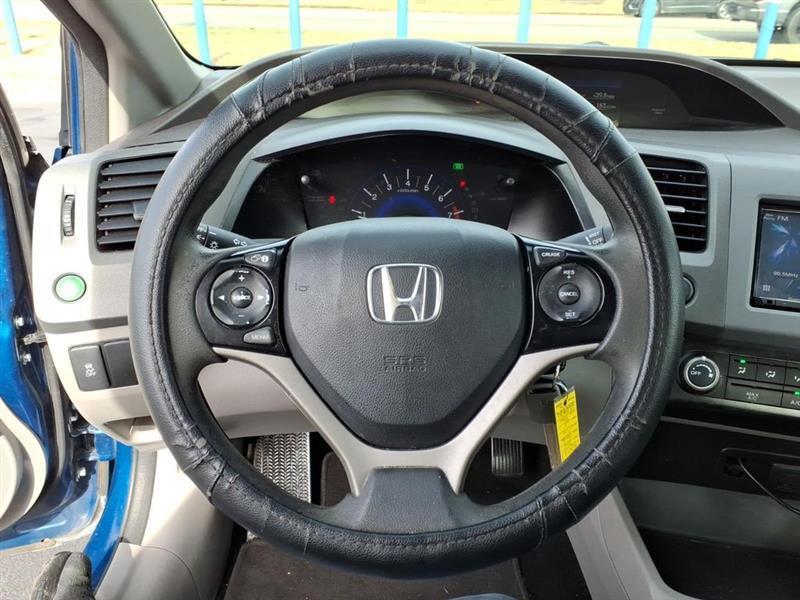 Honda Civic LX Sedan 5-Speed AT 2012