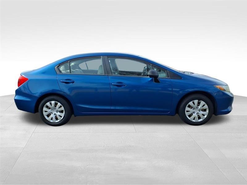 Honda Civic LX Sedan 5-Speed AT 2012
