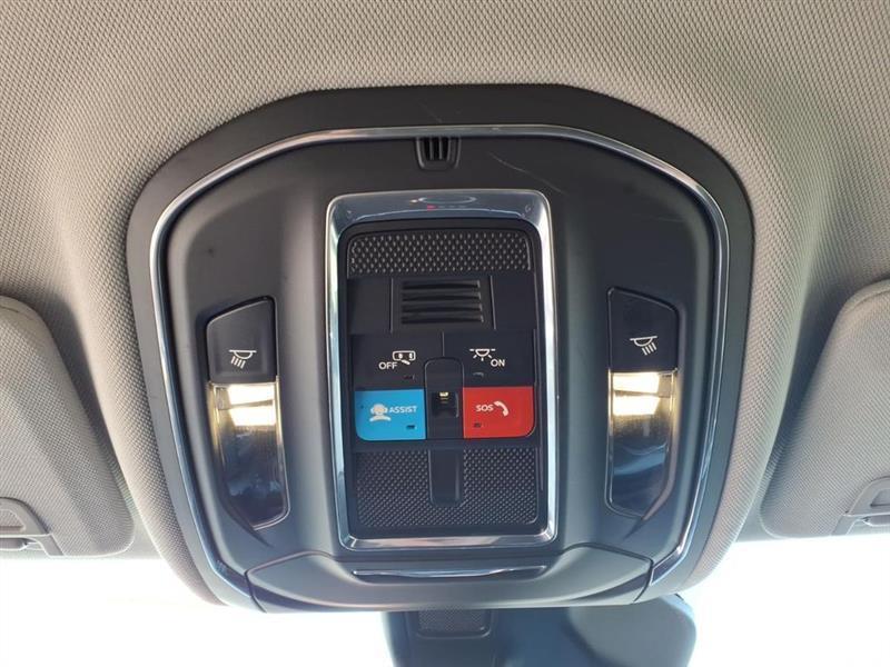 Jeep Grand Cherokee Laredo E 2WD 2023