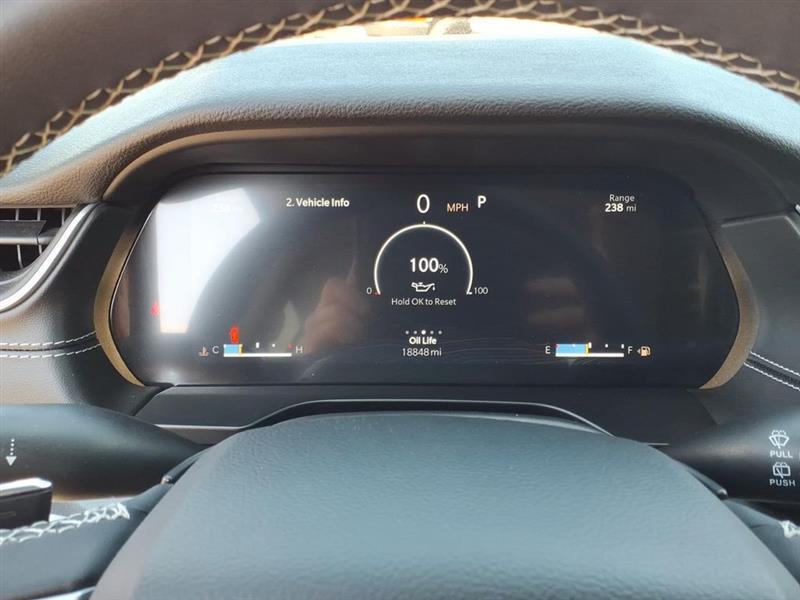 Jeep Grand Cherokee Laredo E 2WD 2023