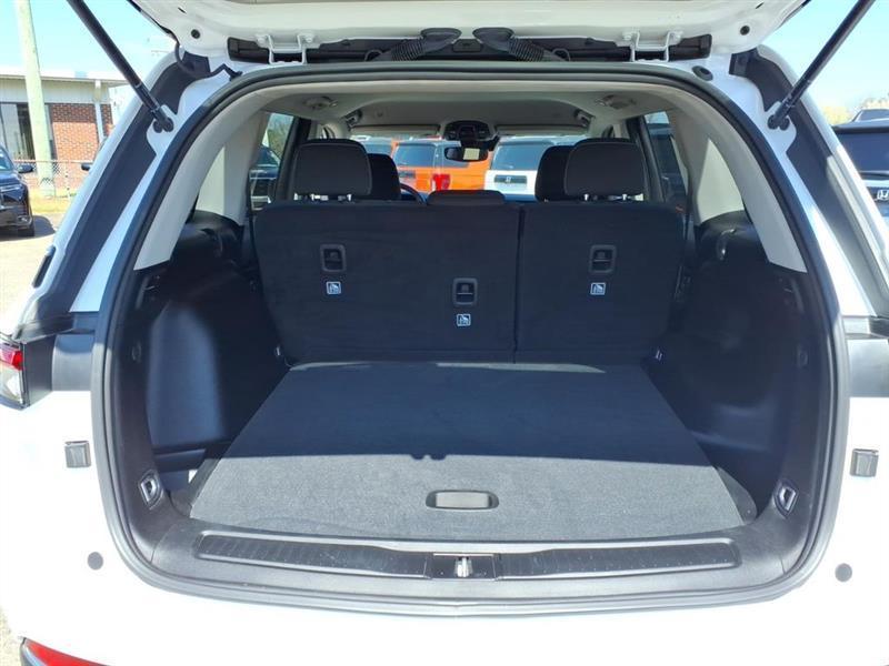 Jeep Grand Cherokee Laredo E 2WD 2023