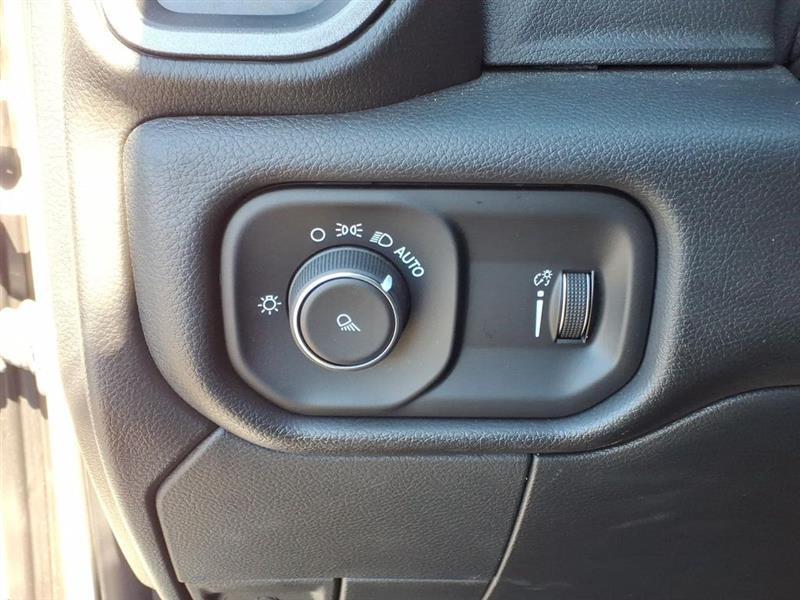 RAM 2500 Tradesman Crew Cab SWB 4WD 2023