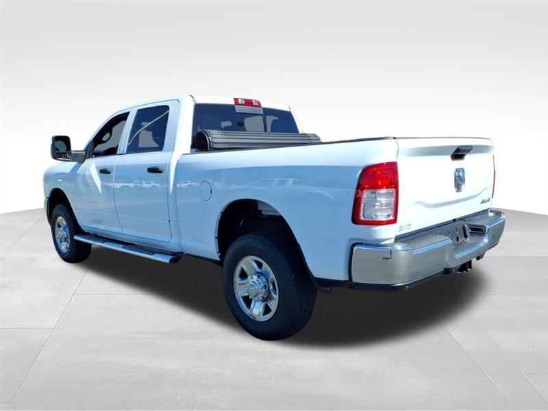 RAM 2500 Tradesman Crew Cab SWB 4WD 2023