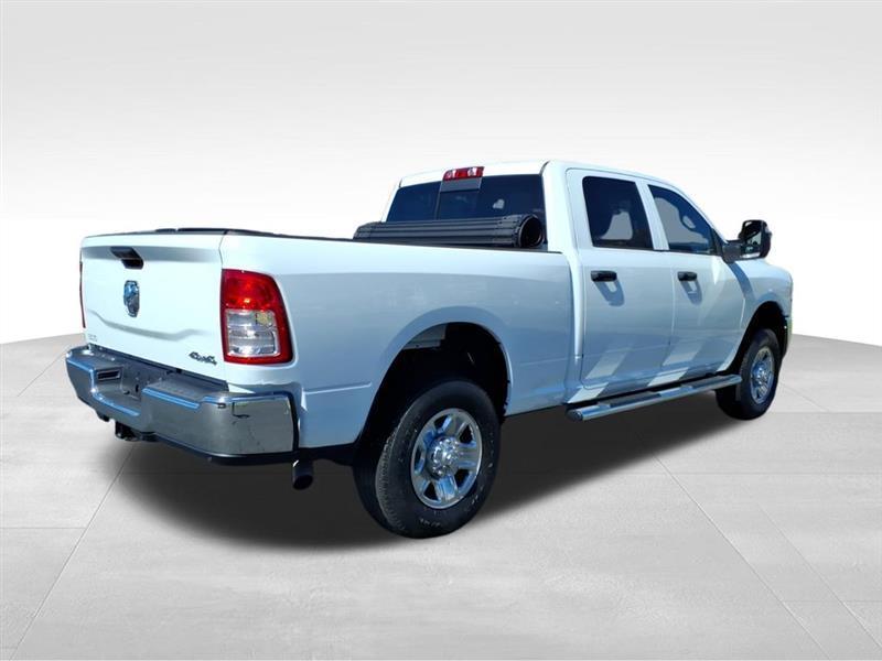 RAM 2500 Tradesman Crew Cab SWB 4WD 2023
