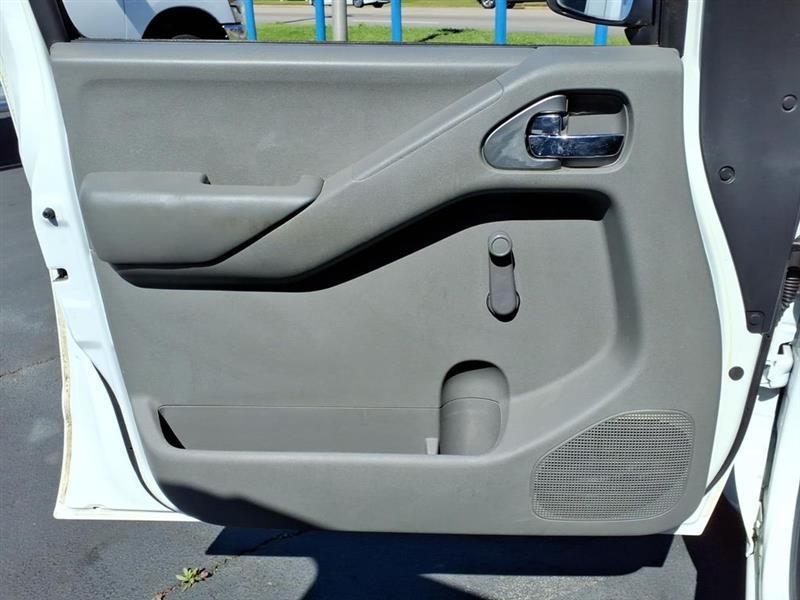 Nissan Frontier S King Cab 2WD 2013