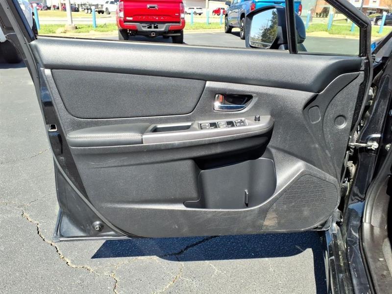 Subaru Impreza 2.0i Sport Premium PZEV CVT 5-Door 2015