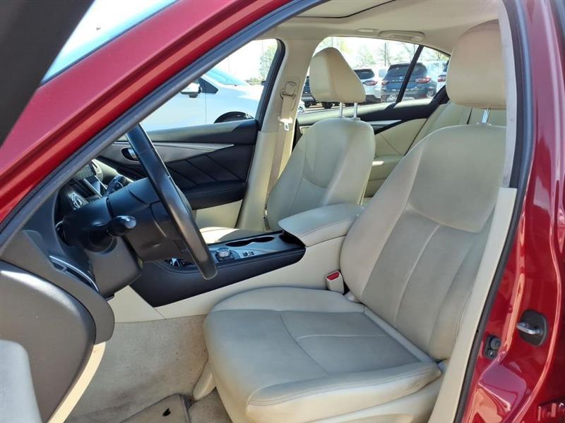 Infiniti Q50 Premium 2015