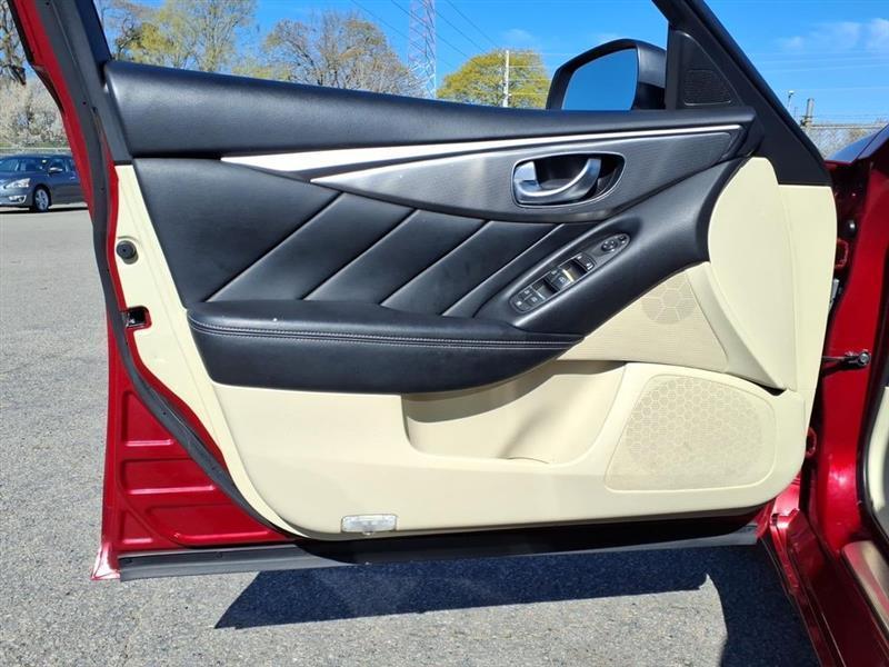 Infiniti Q50 Premium 2015