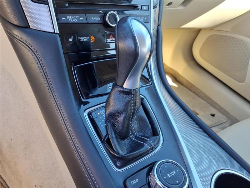 Infiniti Q50 Premium 2015