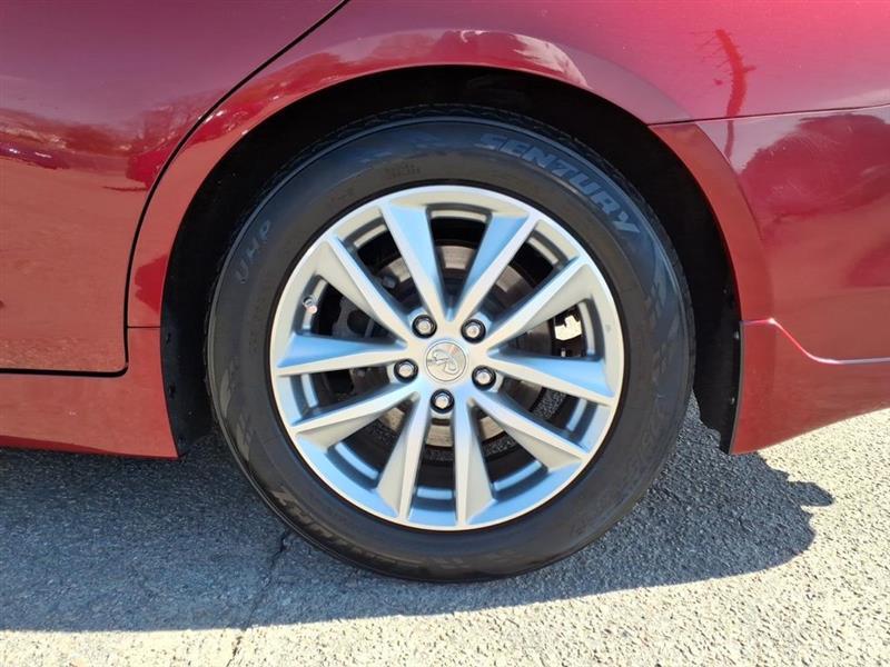 Infiniti Q50 Premium 2015