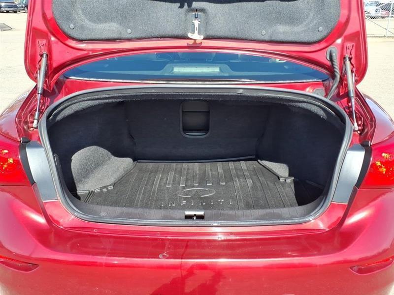 Infiniti Q50 Premium 2015