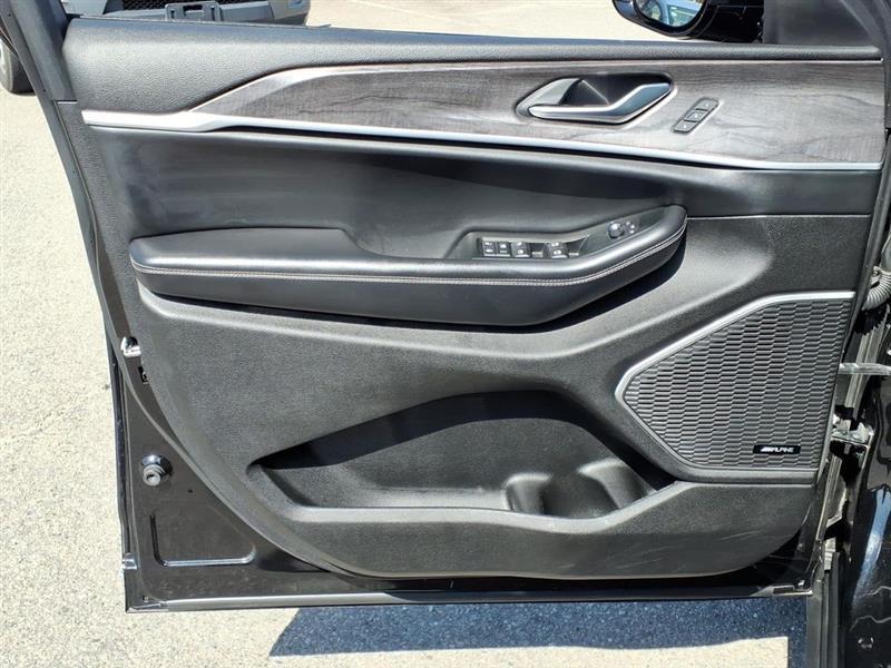 Jeep Grand Cherokee L Limited 2WD 2021