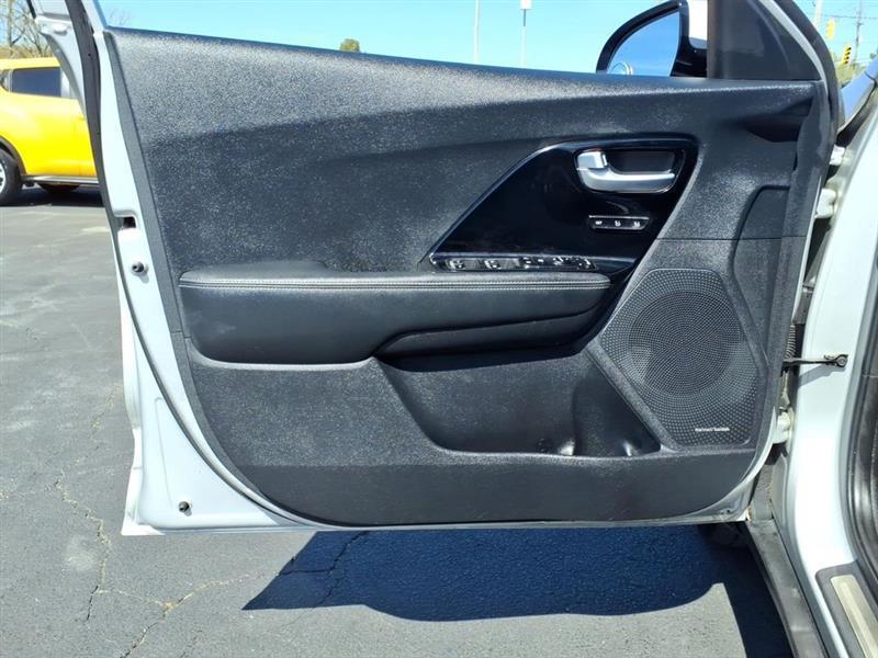 Kia Niro Touring 2019