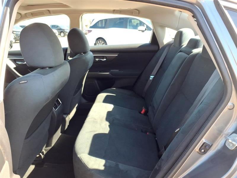 Nissan Altima 2.5 SV 2015