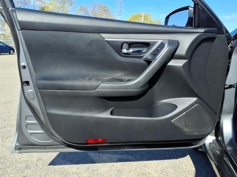 Nissan Altima 2.5 SV 2015