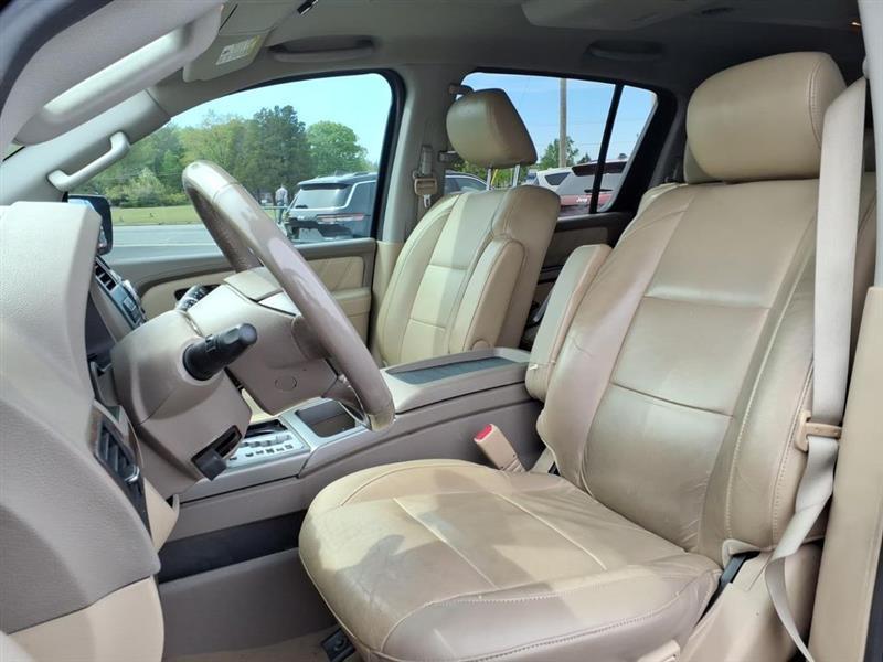 Nissan Armada  2015