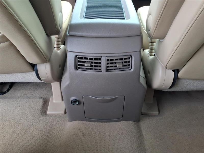 Nissan Armada  2015