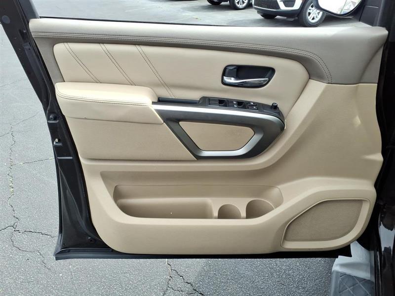 Nissan Armada  2015