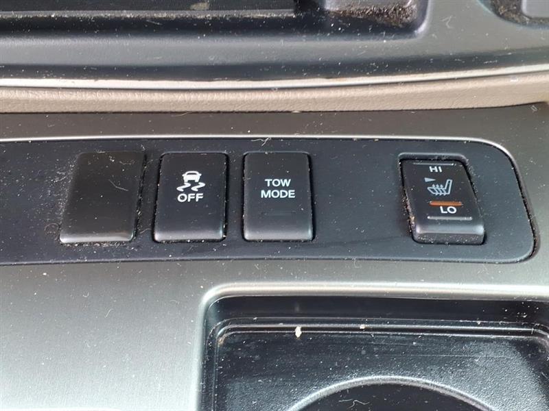 Nissan Armada  2015