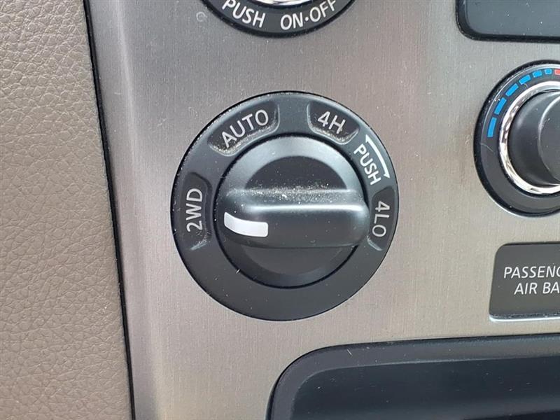 Nissan Armada  2015