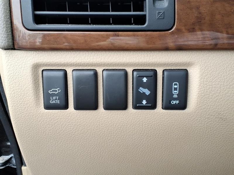 Nissan Armada  2015
