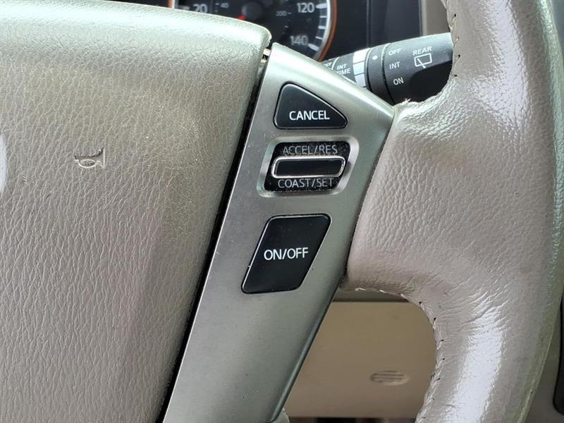 Nissan Armada  2015