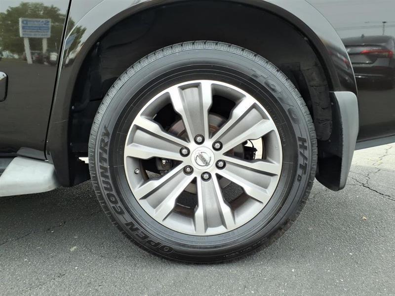 Nissan Armada  2015