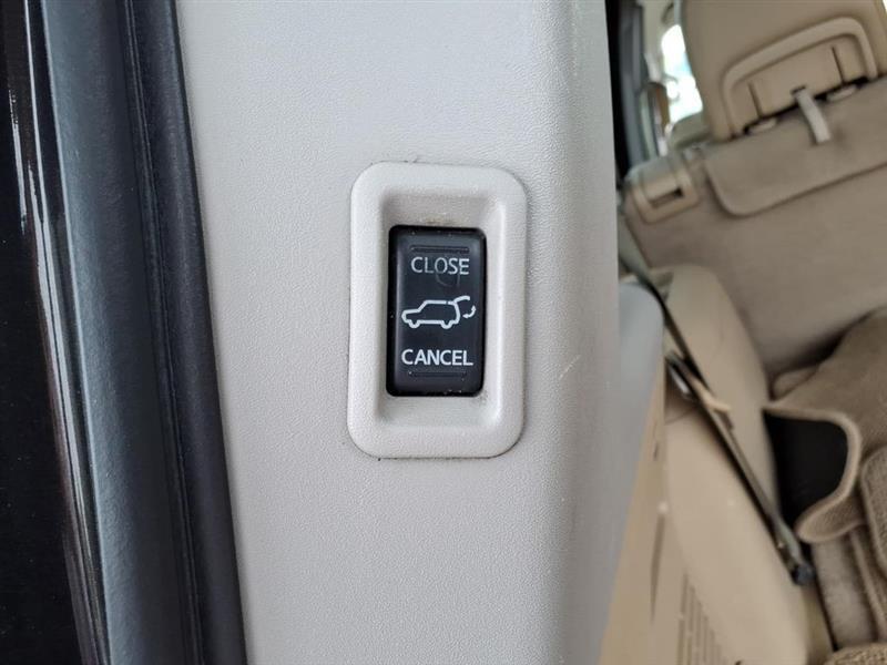 Nissan Armada  2015