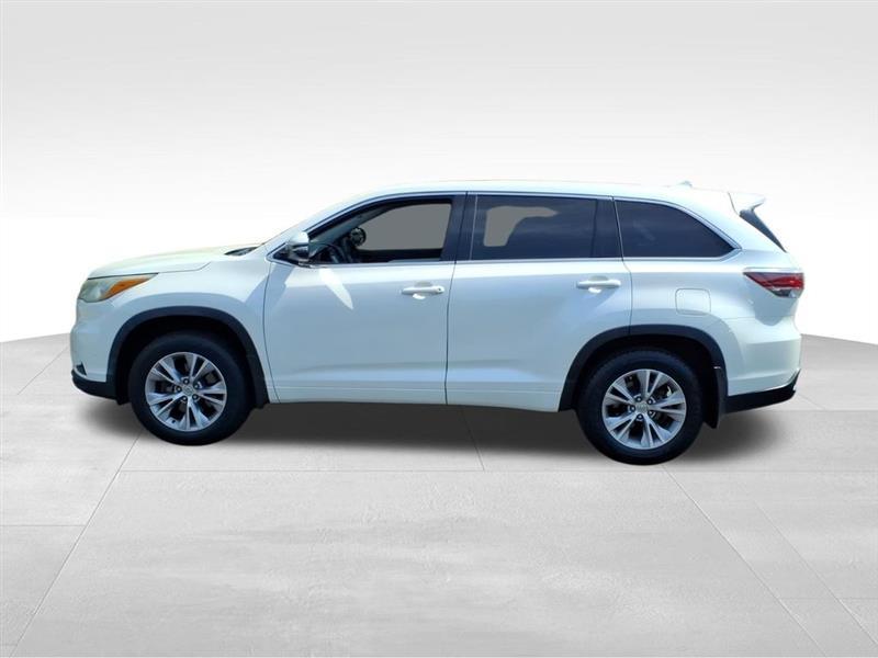 Toyota Highlander LE FWD V6 2015