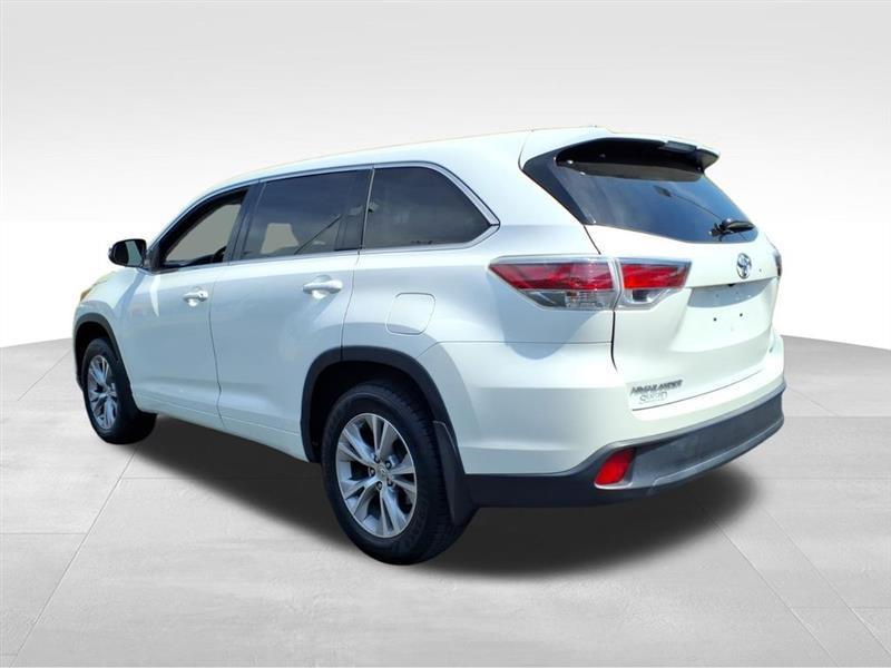 Toyota Highlander LE FWD V6 2015