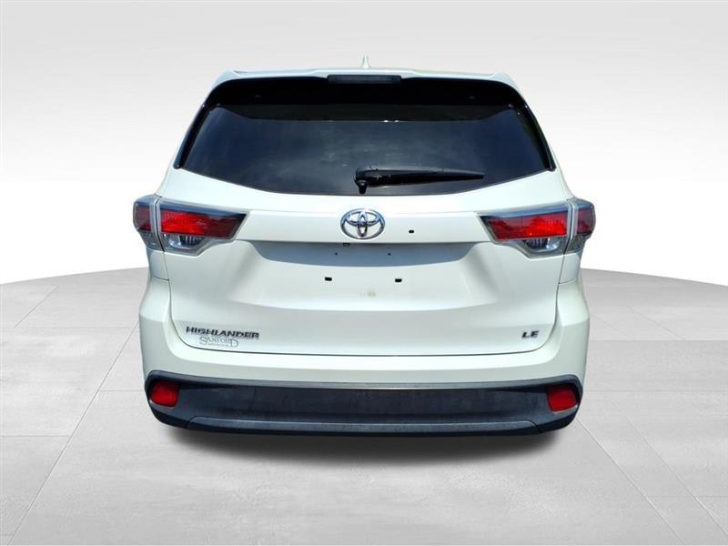 Toyota Highlander LE FWD V6 2015