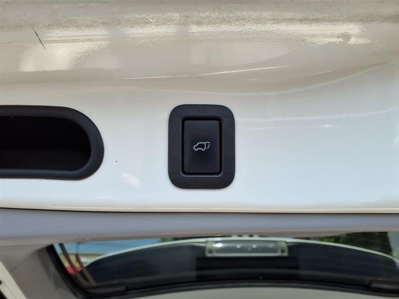 Toyota Highlander LE FWD V6 2015