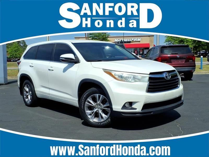 2015 Toyota Highlander LE FWD V6